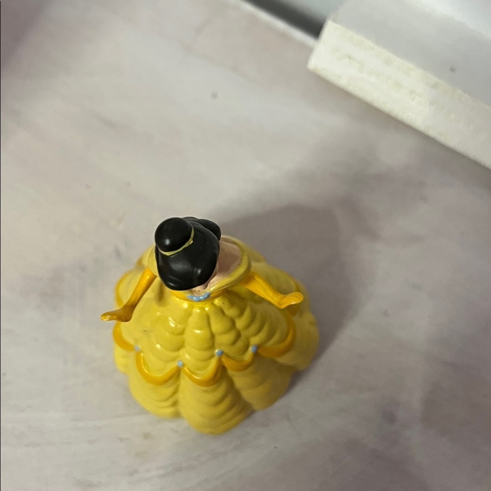 Beauty and the Beast - Belle figure - cake topper - Picture 2 of 3